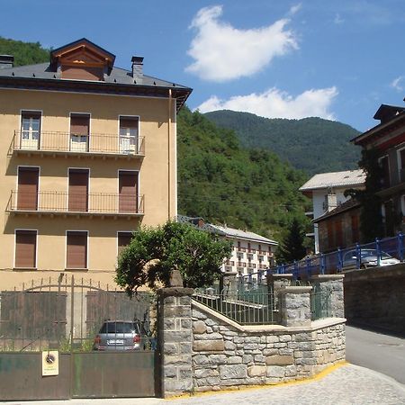 Apartamentos Valles Broto Rum bild